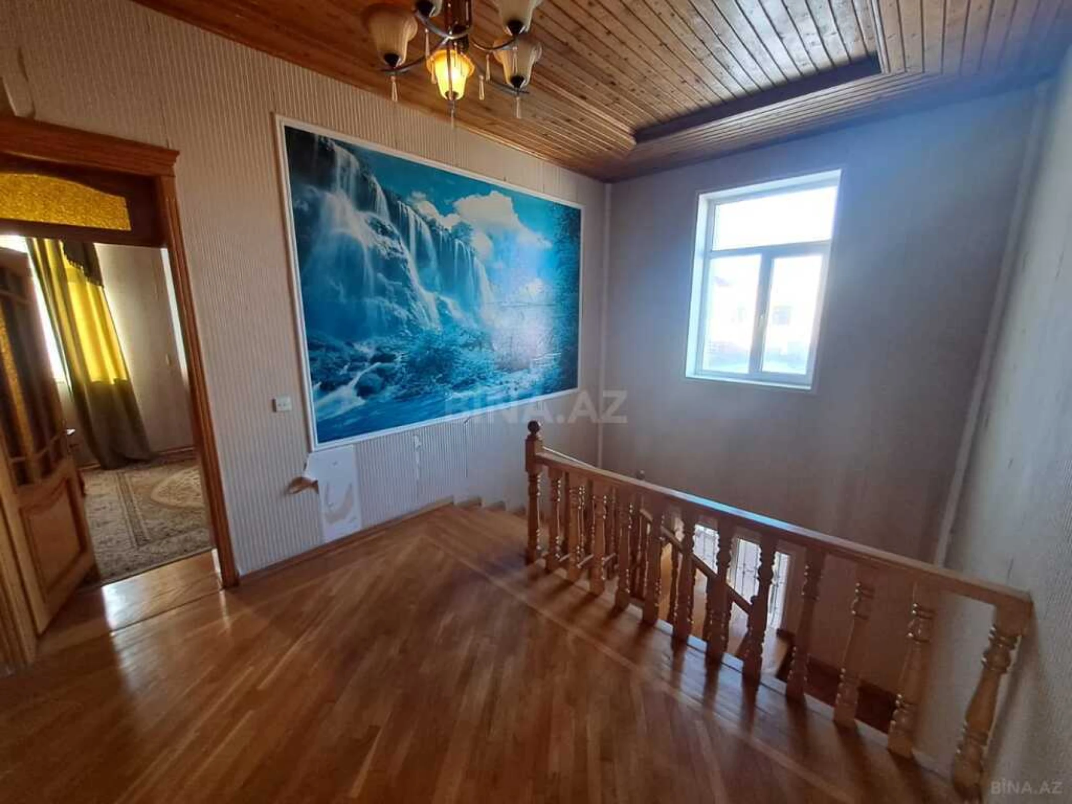 Satılır 7 otaqlı həyət evi 488 m²