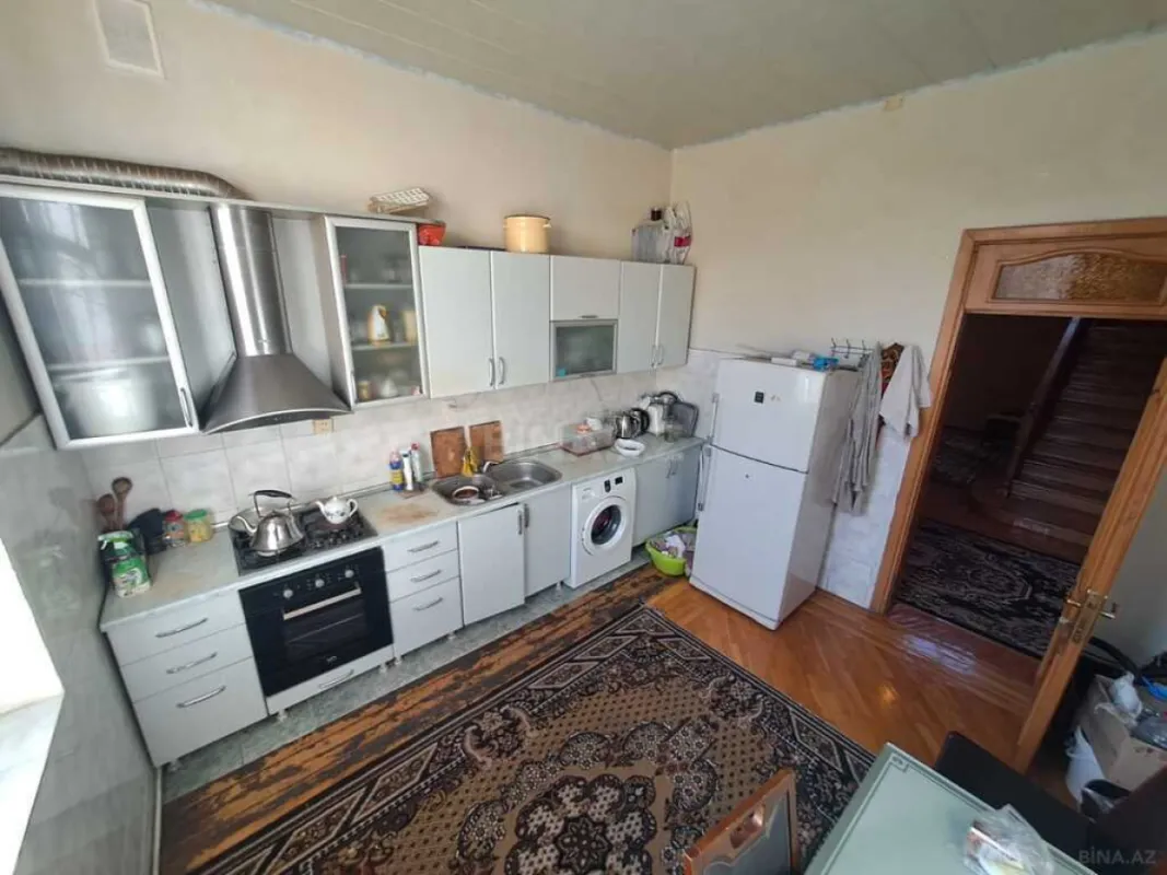 Satılır 7 otaqlı həyət evi 488 m²