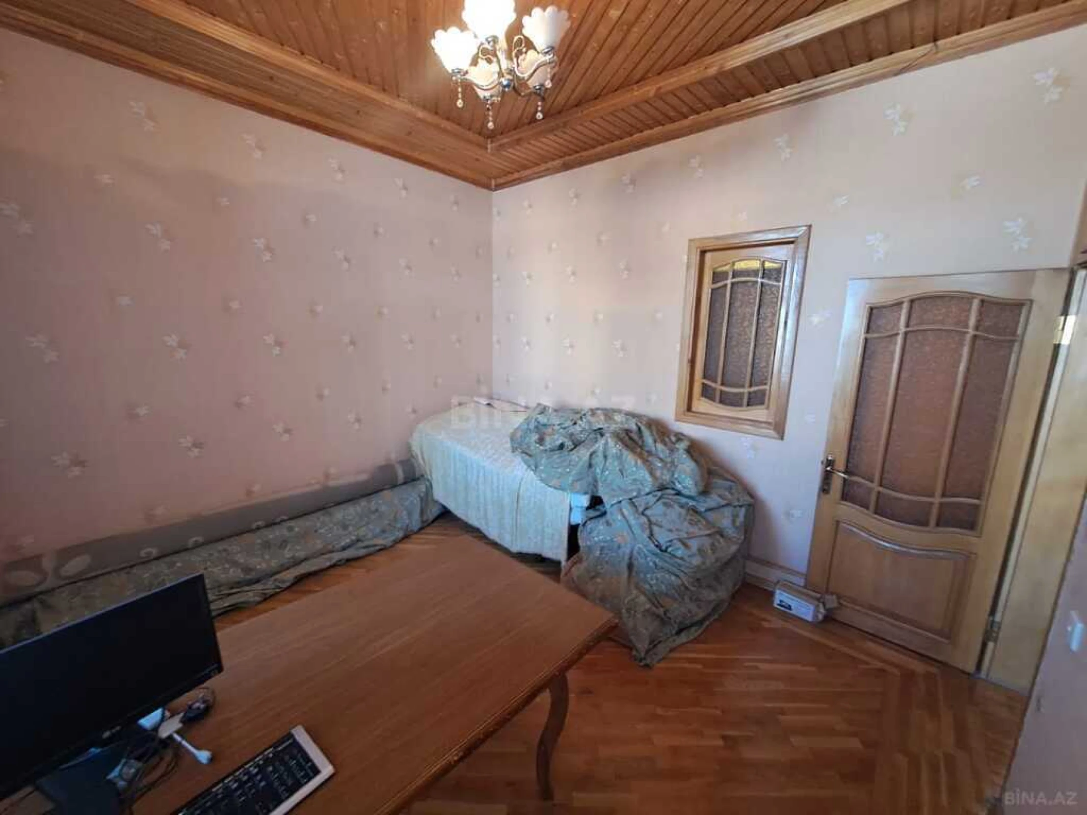 Satılır 7 otaqlı həyət evi 488 m²