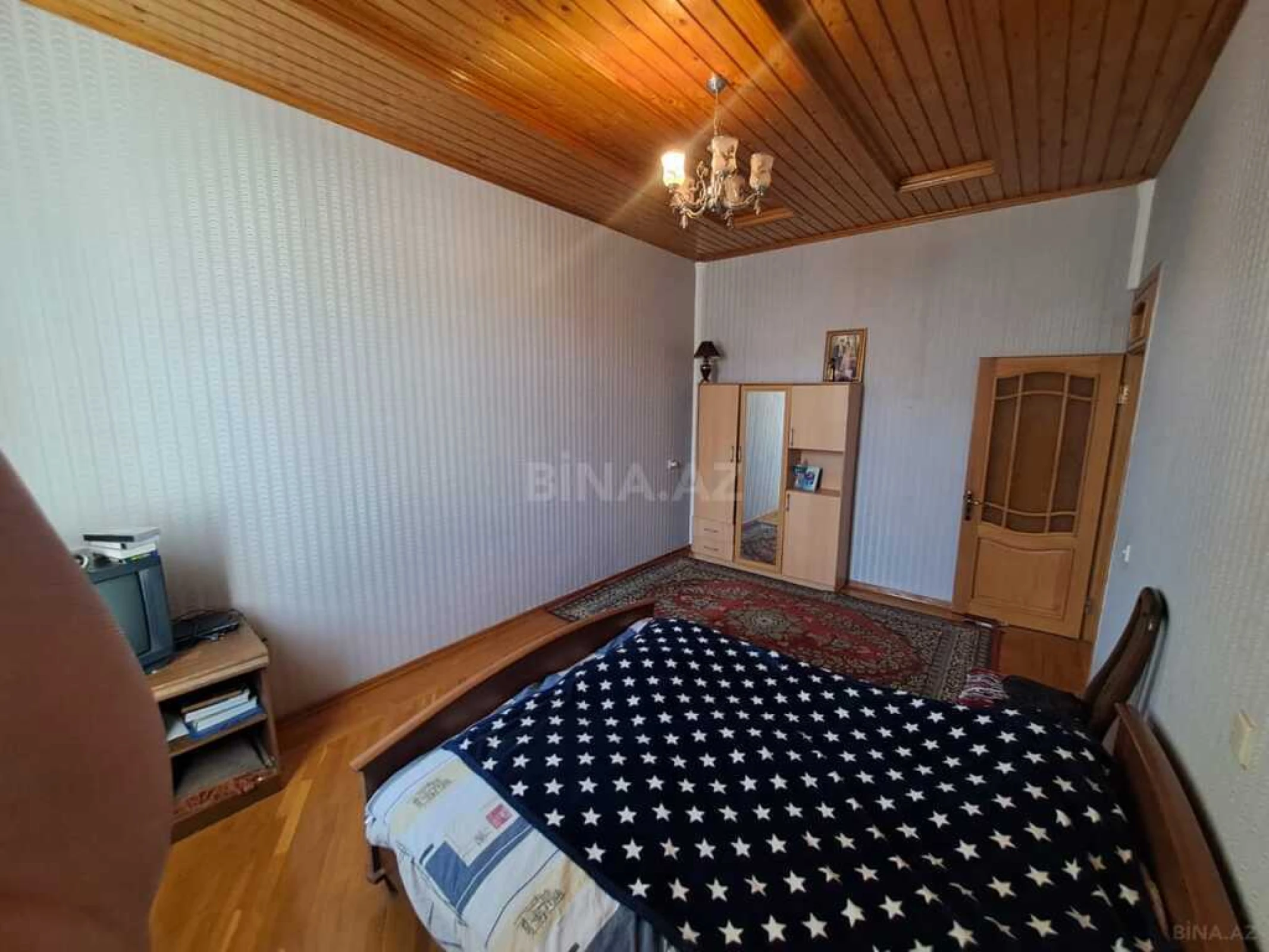 Satılır 7 otaqlı həyət evi 488 m²