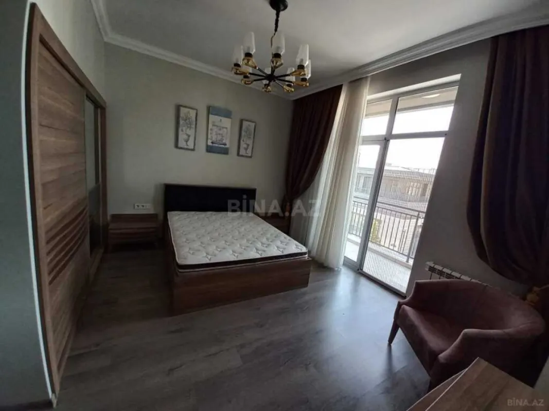 Kirayə verilir 3 otaqlı mənzil 130 m²