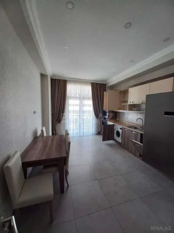 Kirayə verilir 3 otaqlı mənzil 130 m²
