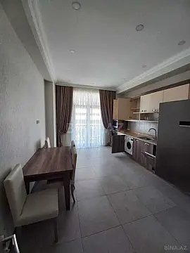 Kirayə verilir 3 otaqlı mənzil 130 m²