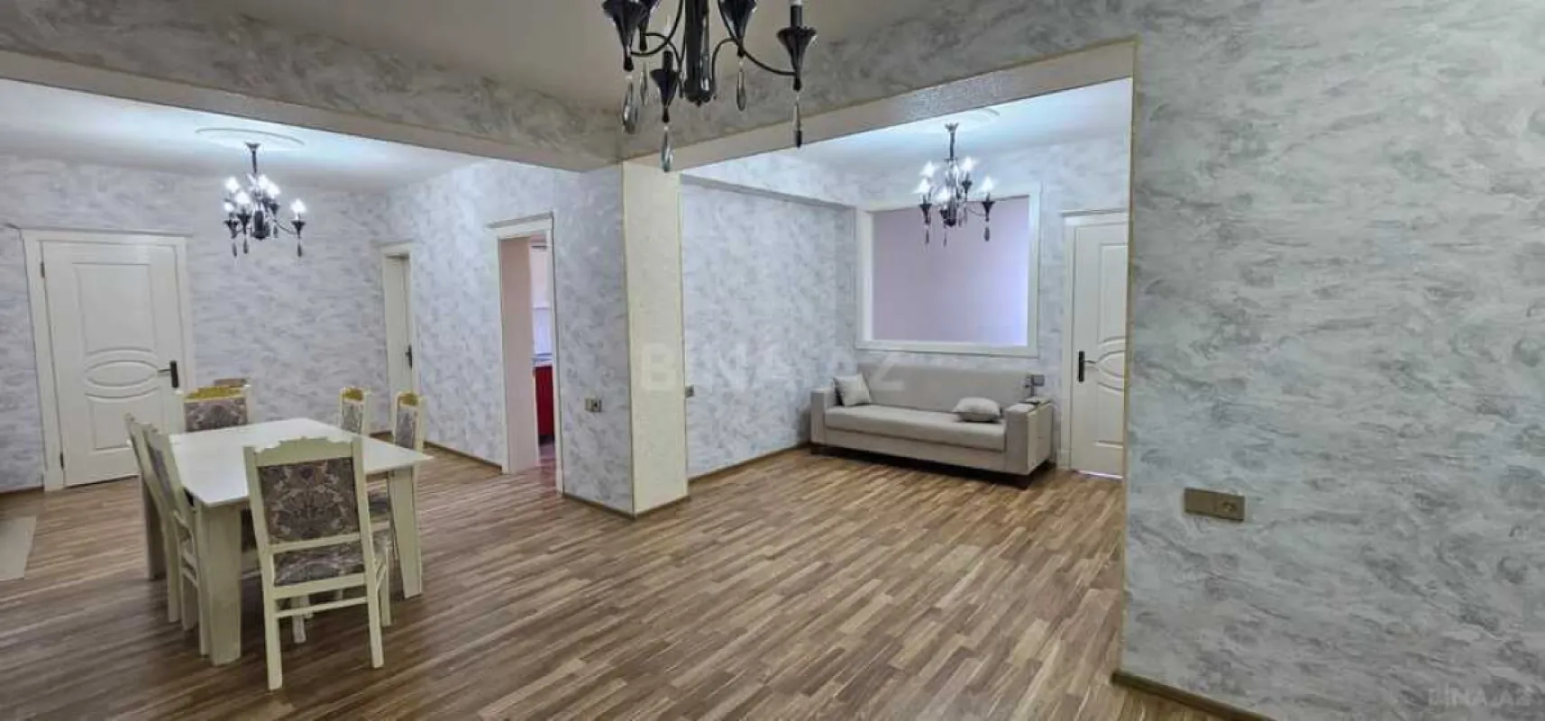 Satılır 3 otaqlı mənzil 110 m²