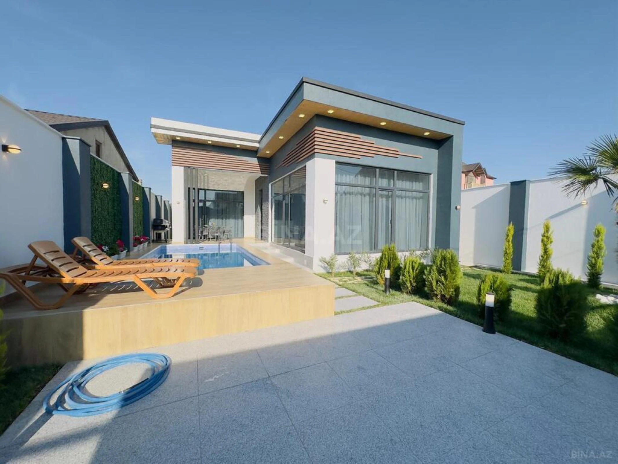 Satılır 4 otaqlı həyət evi 142 m²
