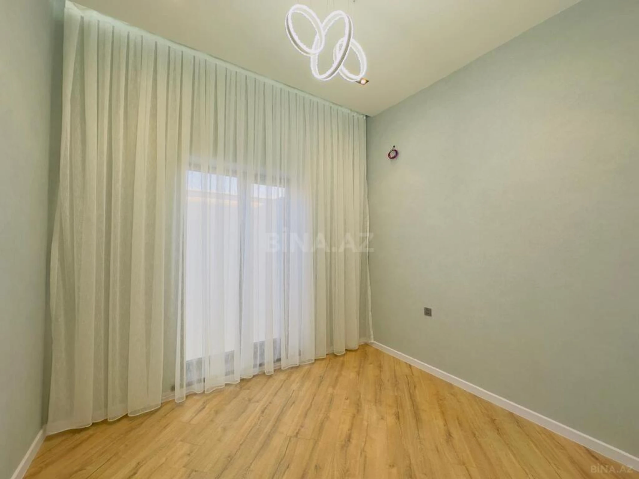 Satılır 4 otaqlı həyət evi 142 m²
