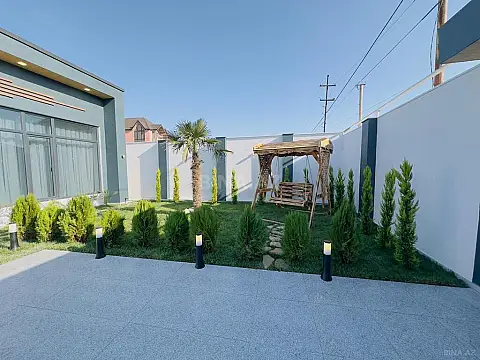 Satılır 4 otaqlı həyət evi 142 m²