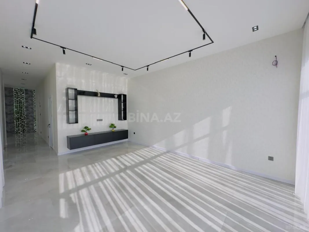 Satılır 4 otaqlı həyət evi 142 m²