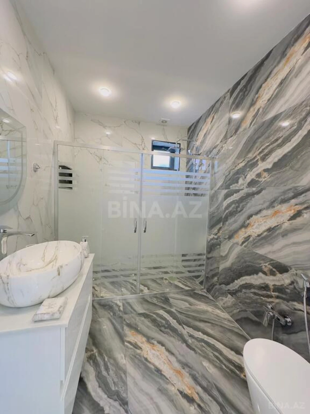 Satılır 4 otaqlı həyət evi 142 m²