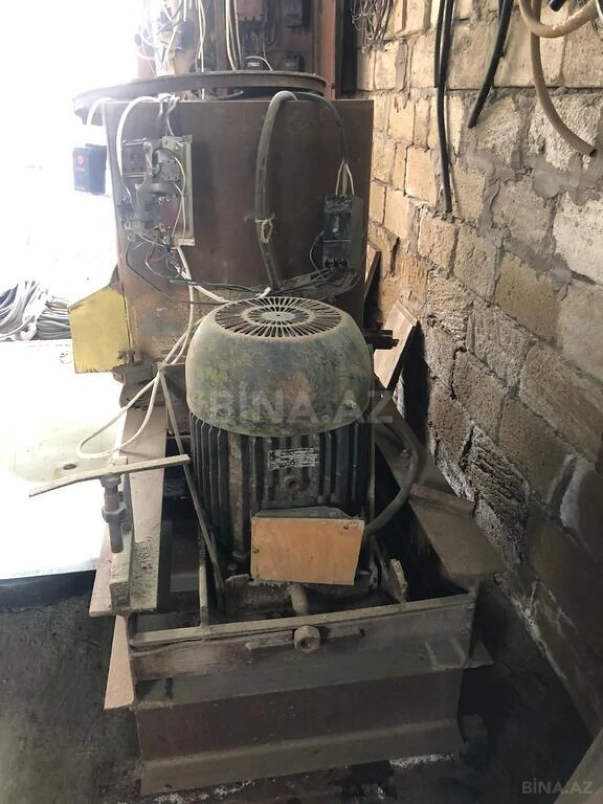 Satılır obyekt 2100 m²