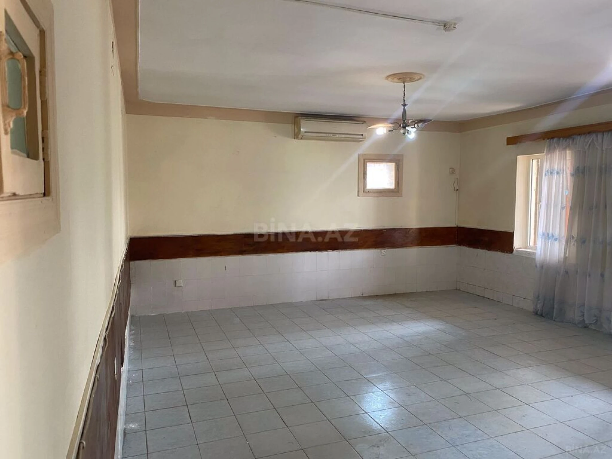 Satılır obyekt 2100 m²