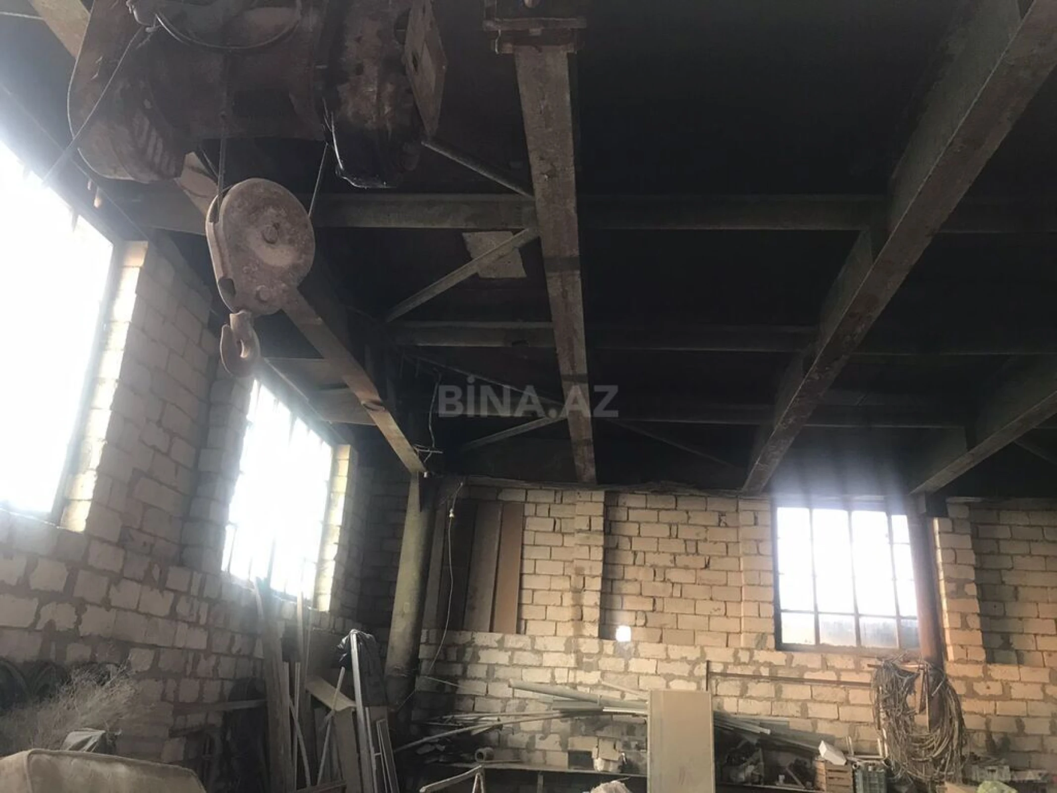 Satılır obyekt 2100 m²