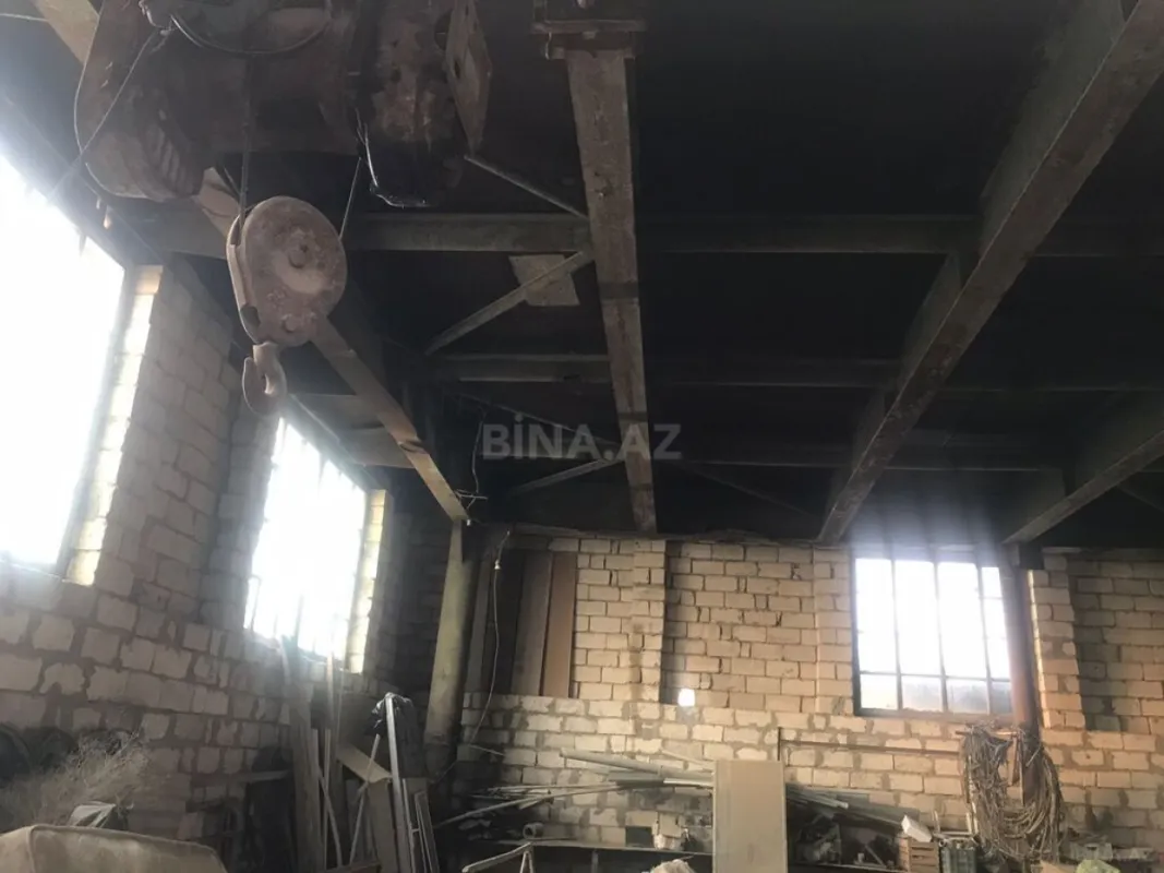 Satılır obyekt 2100 m²