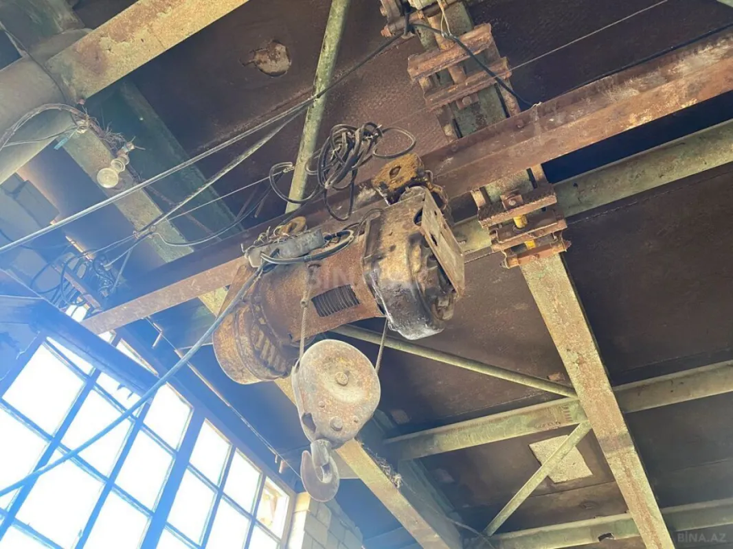 Satılır obyekt 2100 m²