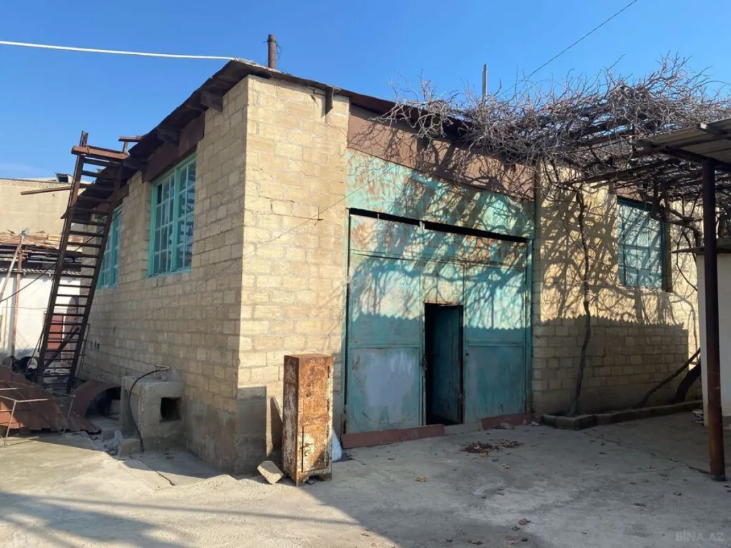 Satılır obyekt 2100 m²