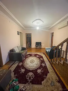 Satılır 7 otaqlı həyət evi 350 m²