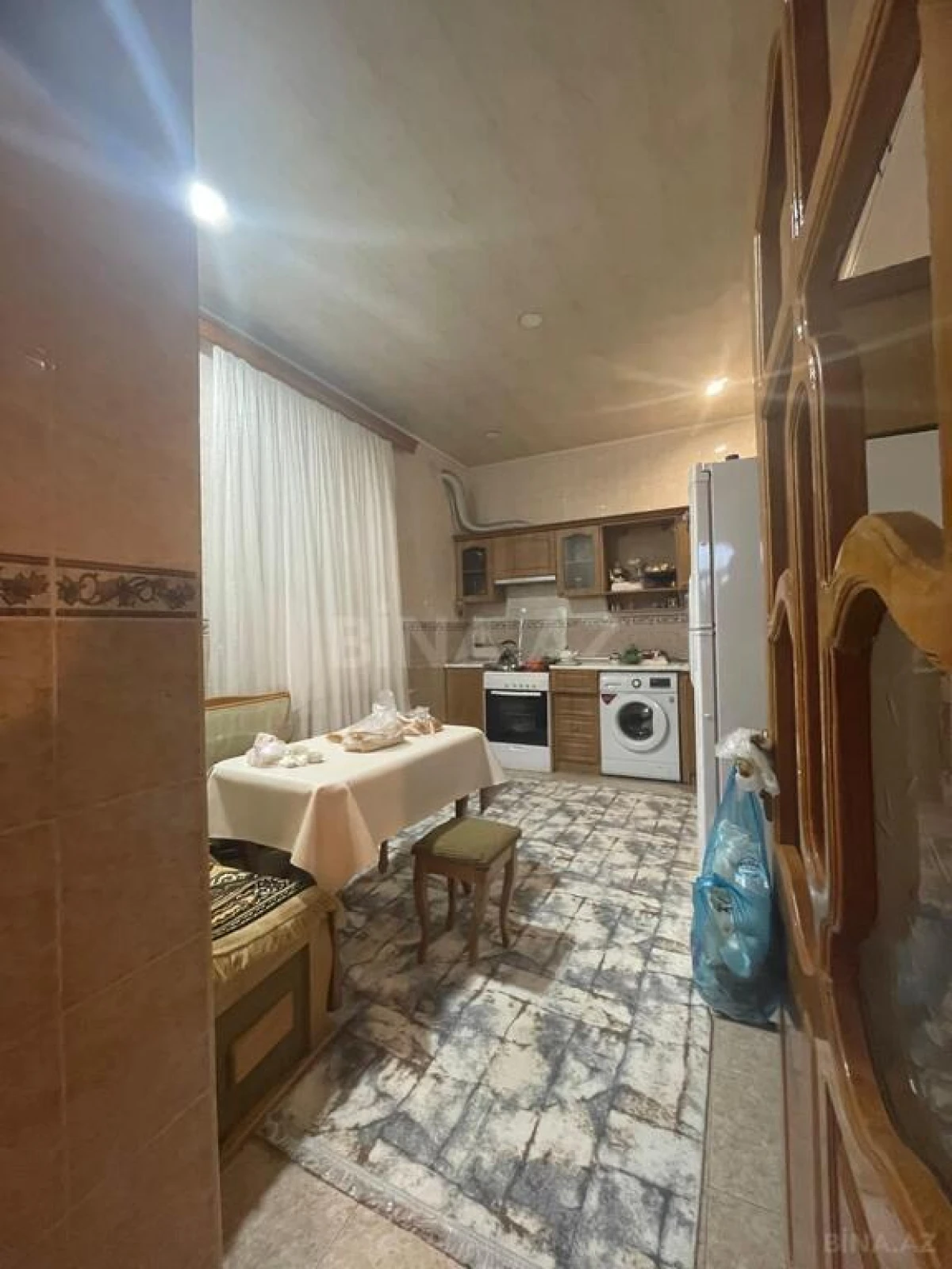 Satılır 7 otaqlı həyət evi 350 m²