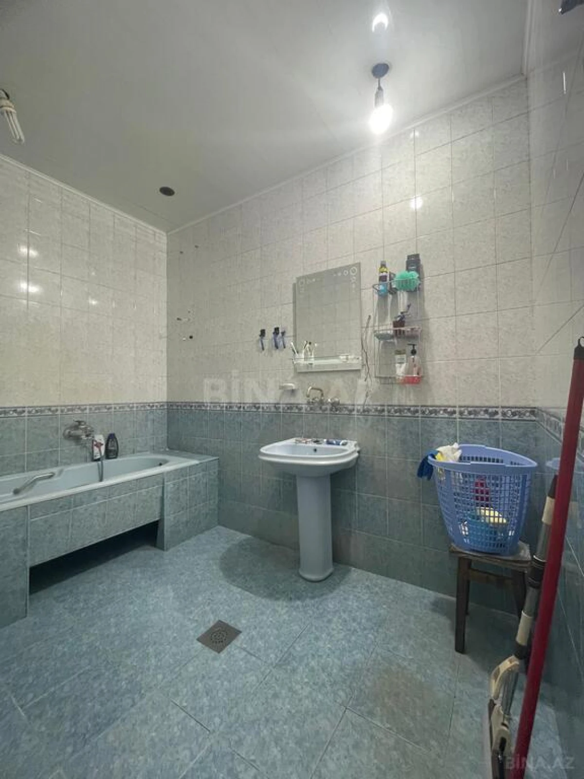 Satılır 7 otaqlı həyət evi 350 m²