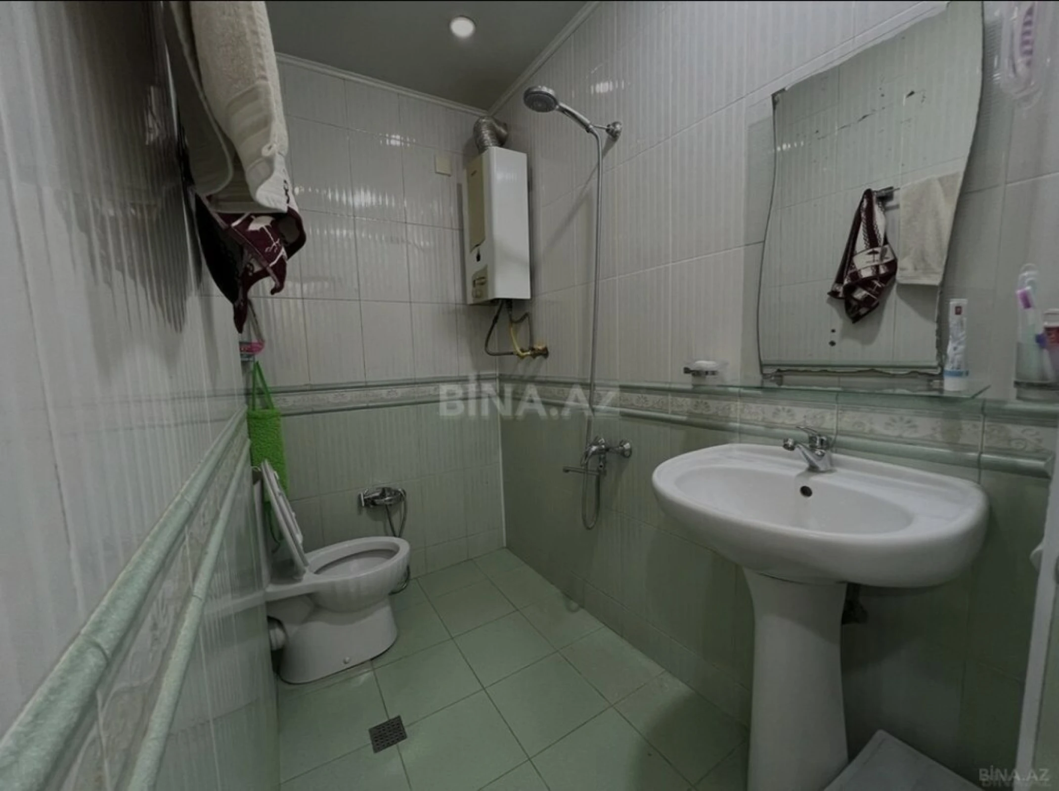 Satılır 4 otaqlı mənzil 112 m²