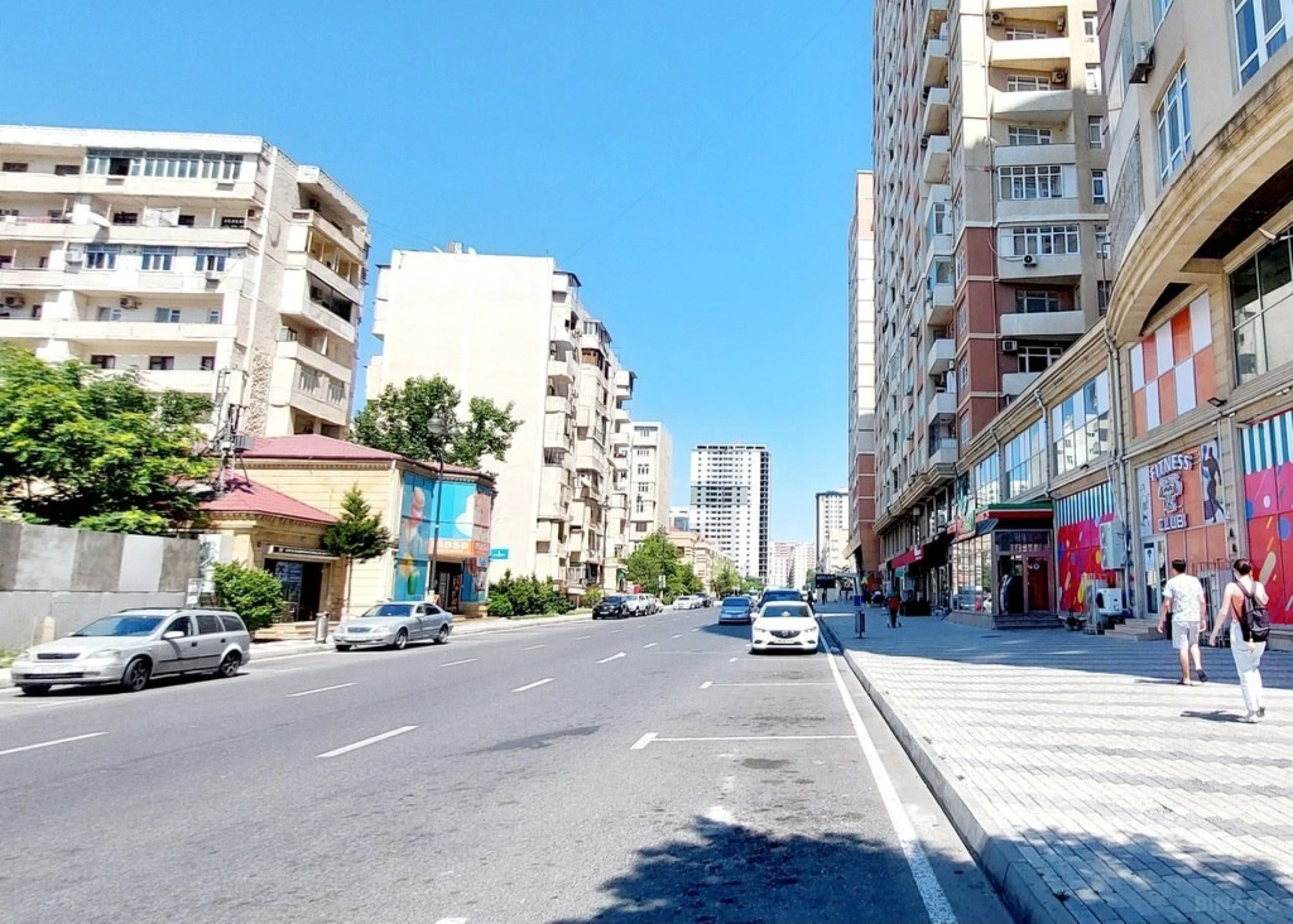 Satılır 4 otaqlı mənzil 112 m²