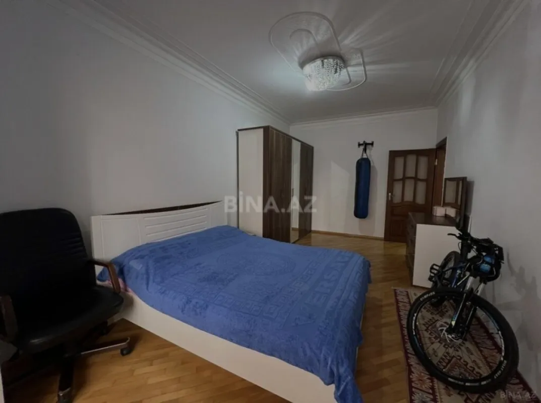 Satılır 4 otaqlı mənzil 112 m²