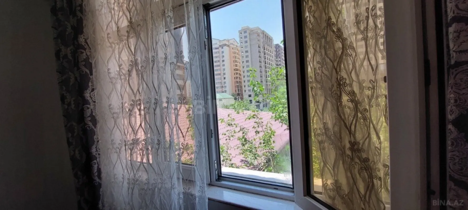 Satılır 4 otaqlı mənzil 112 m²
