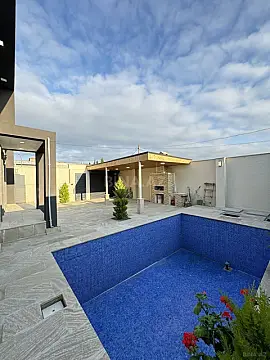 Satılır 4 otaqlı həyət evi 130 m²