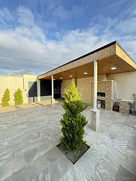 Satılır 4 otaqlı həyət evi 130 m²