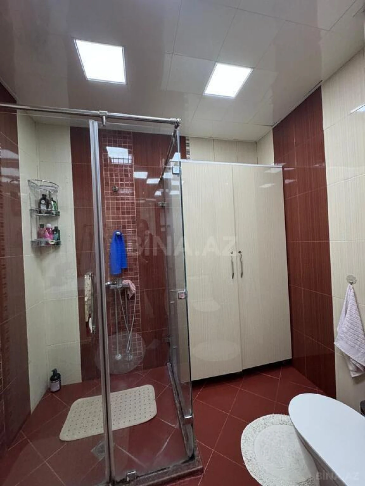 Satılır 4 otaqlı mənzil 230 m²