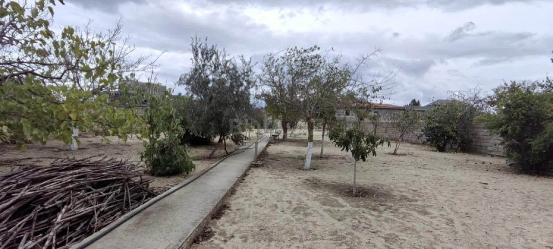 Satılır torpaq sahəsi 24 m²