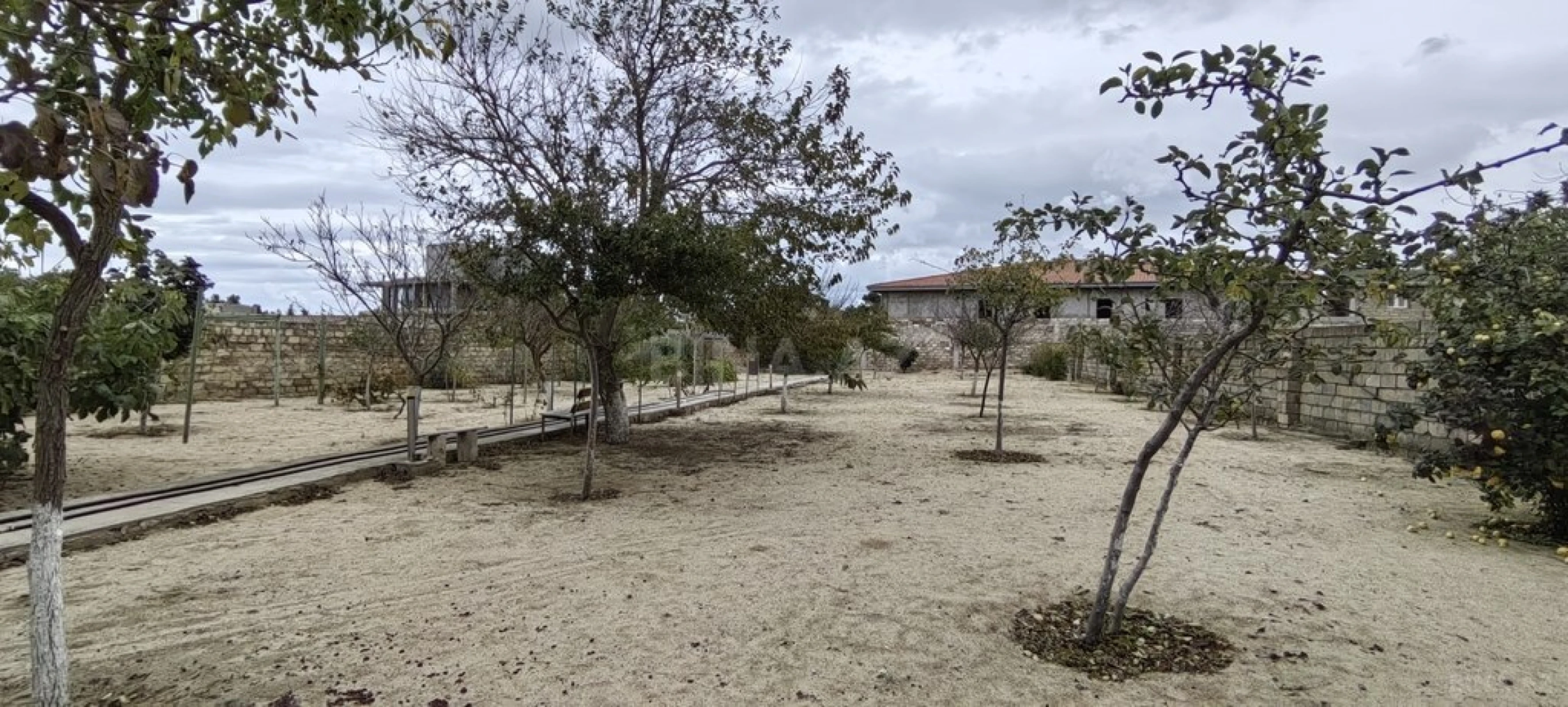 Satılır torpaq sahəsi 24 m²