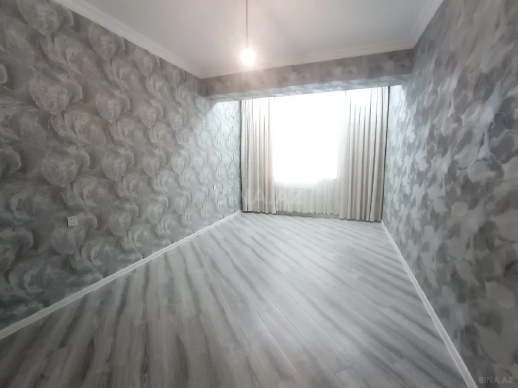 Satılır 4 otaqlı mənzil 128 m²