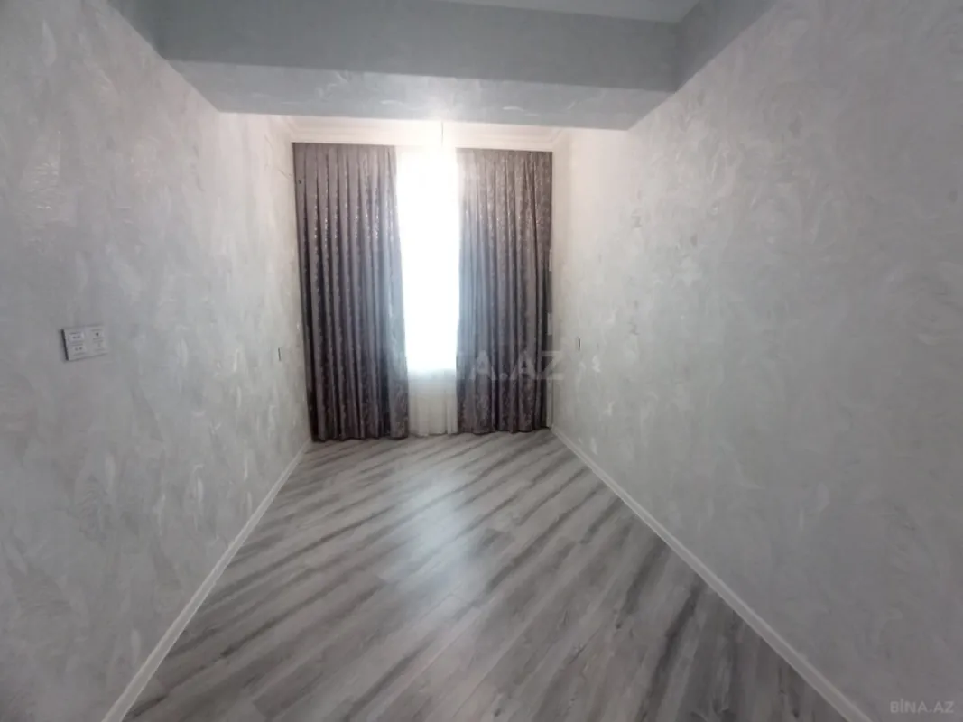 Satılır 4 otaqlı mənzil 128 m²