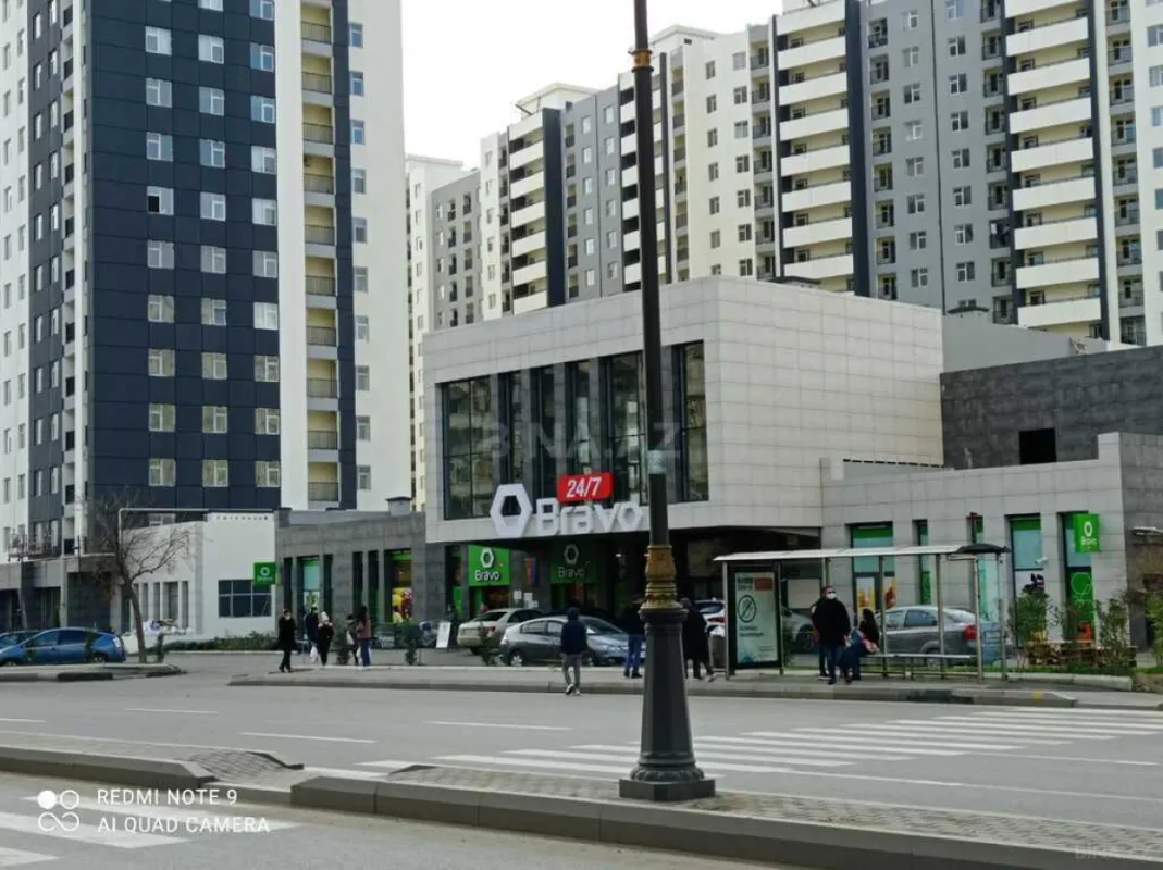 Satılır 4 otaqlı mənzil 128 m²
