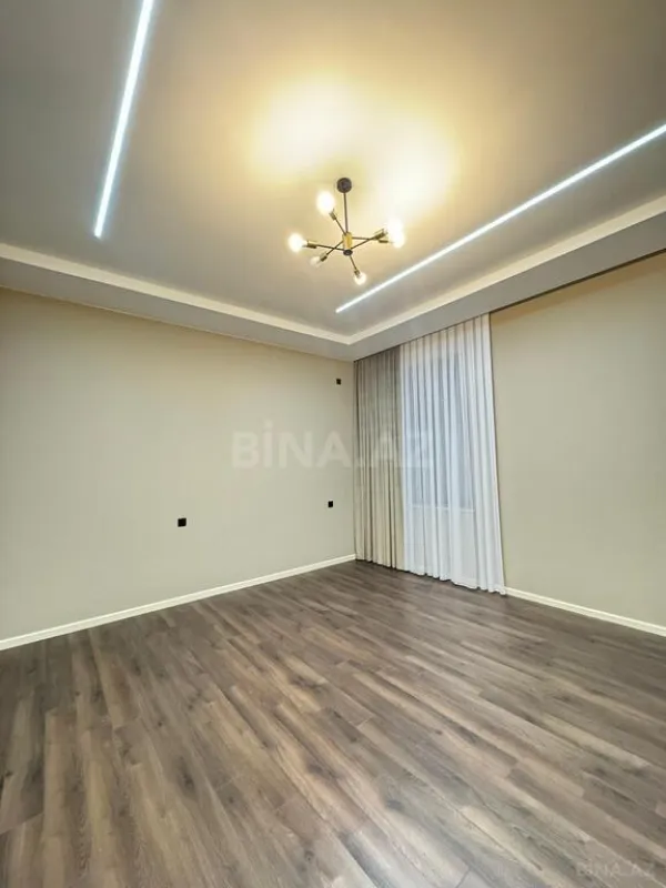 Satılır 4 otaqlı həyət evi 300 m²