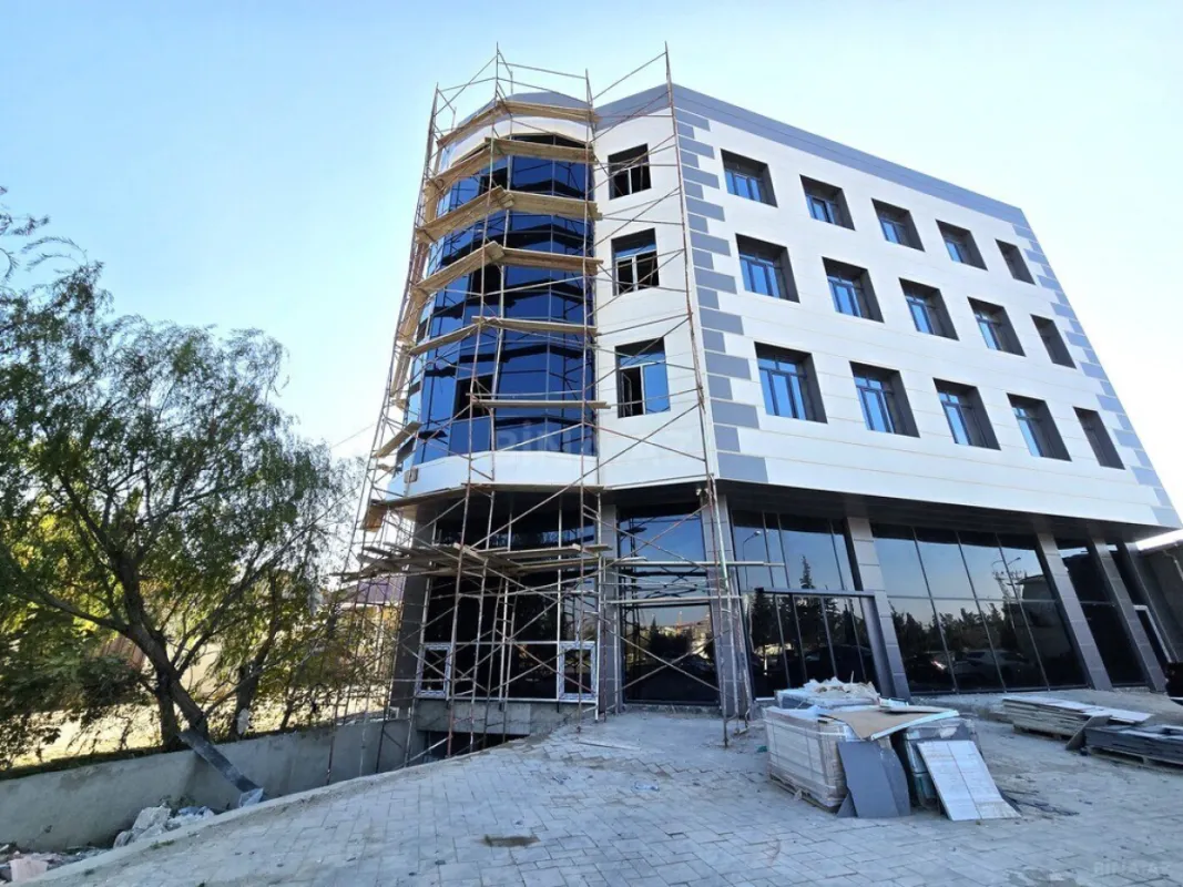 Satılır obyekt 4000 m²