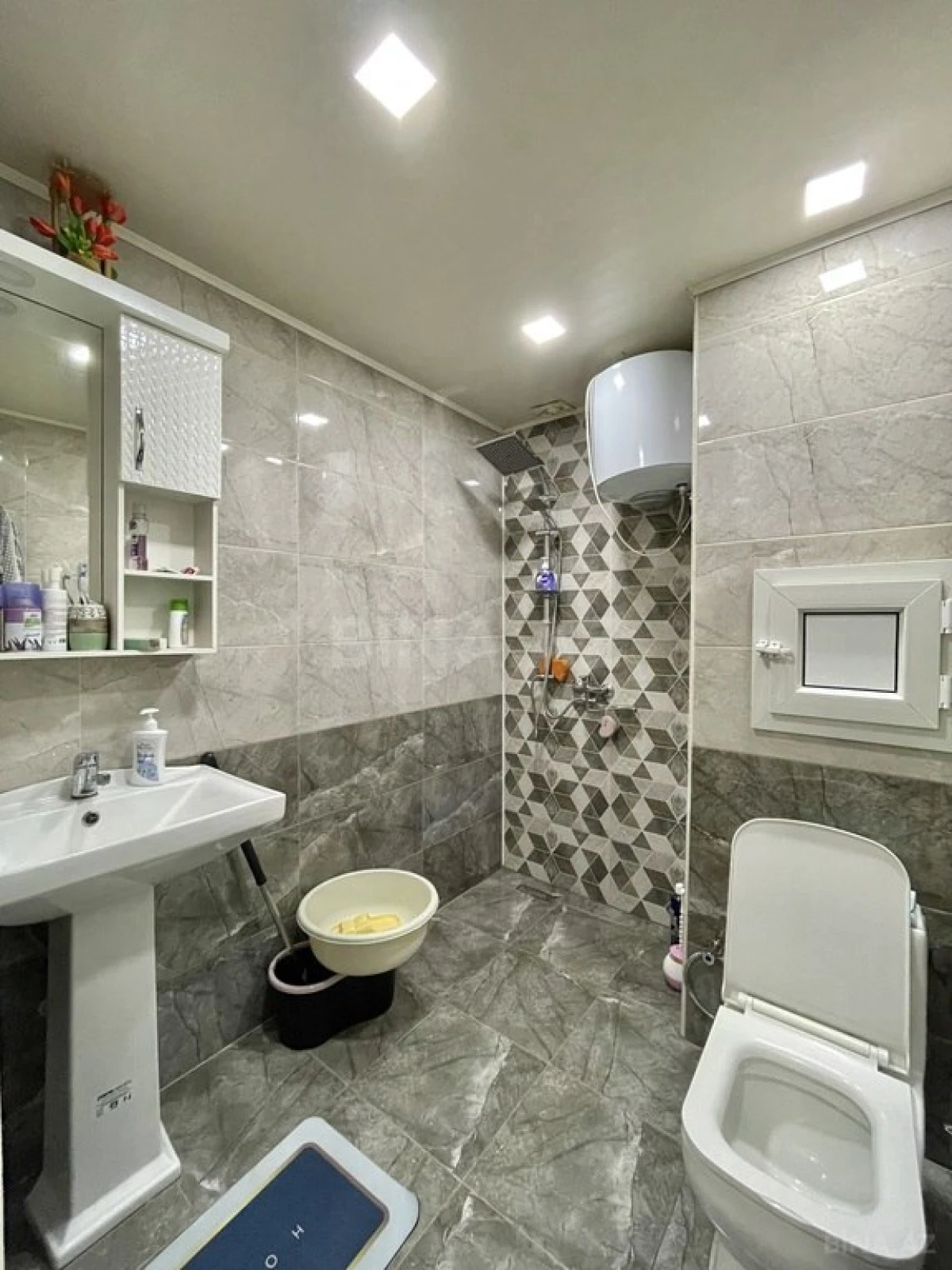 Satılır 2 otaqlı mənzil 45 m²