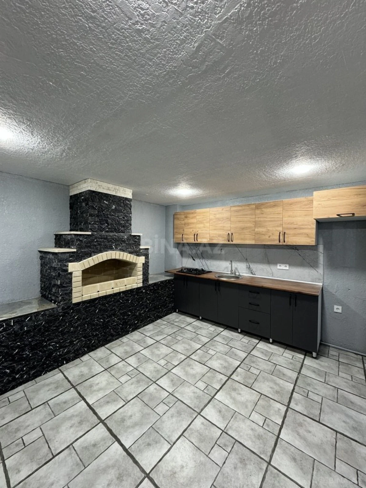 Satılır 4 otaqlı həyət evi 180 m²