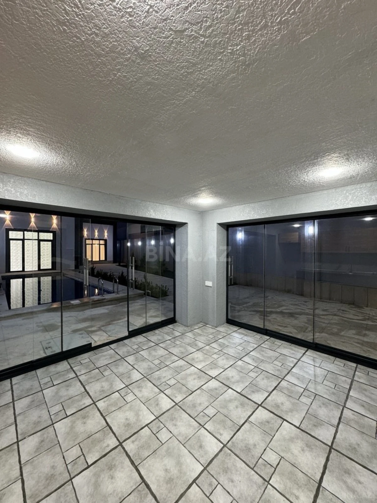 Satılır 4 otaqlı həyət evi 180 m²