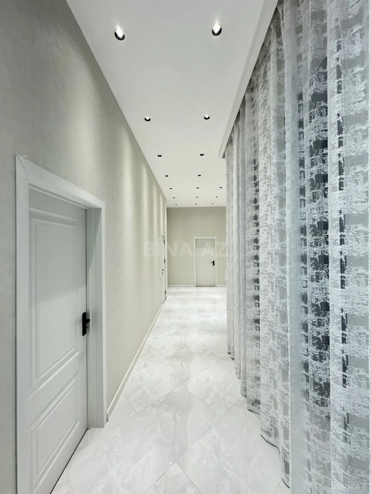 Satılır 4 otaqlı həyət evi 180 m²