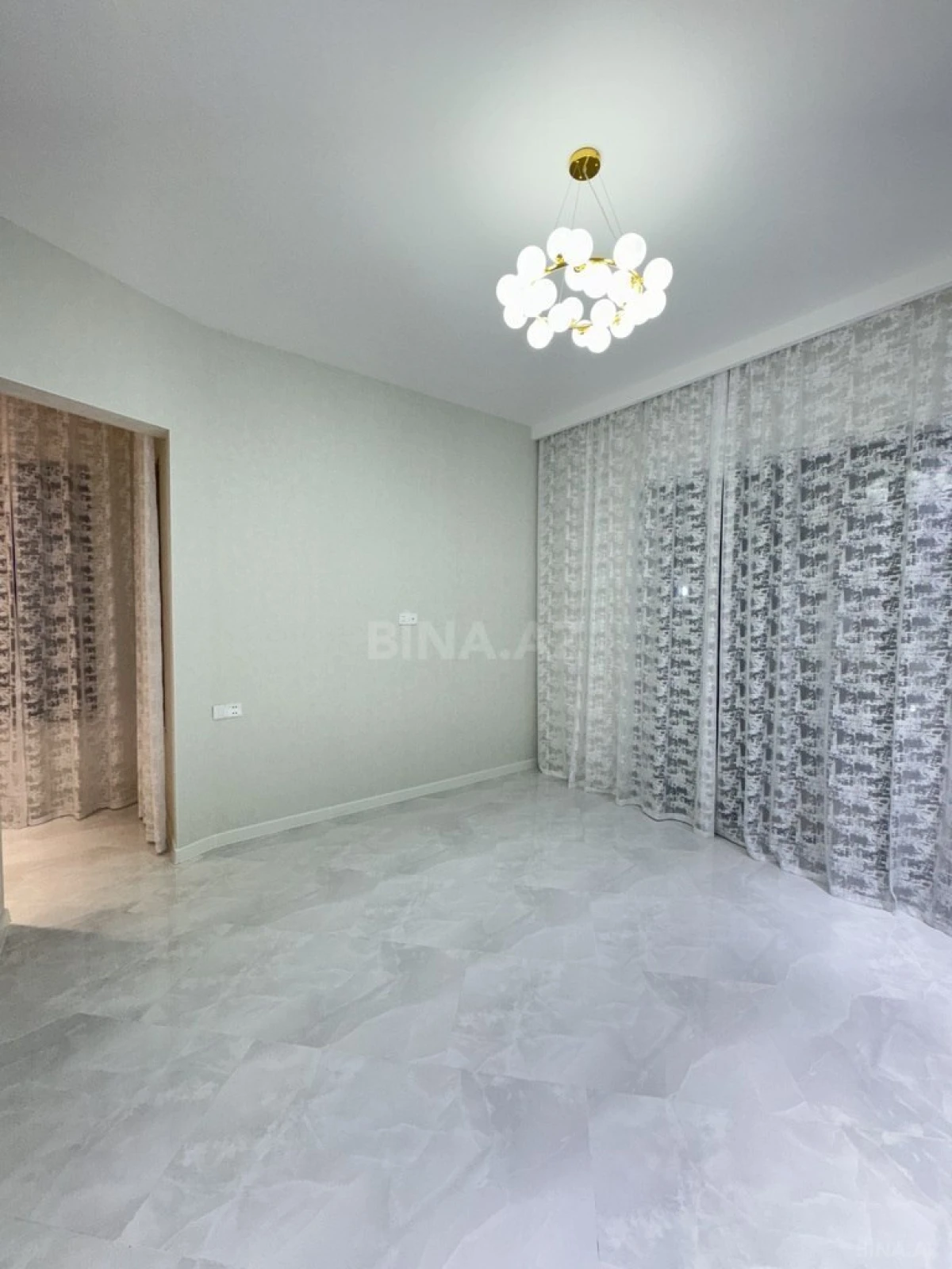 Satılır 4 otaqlı həyət evi 180 m²