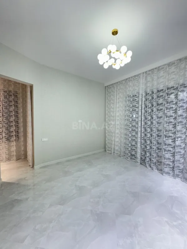 Satılır 4 otaqlı həyət evi 180 m²