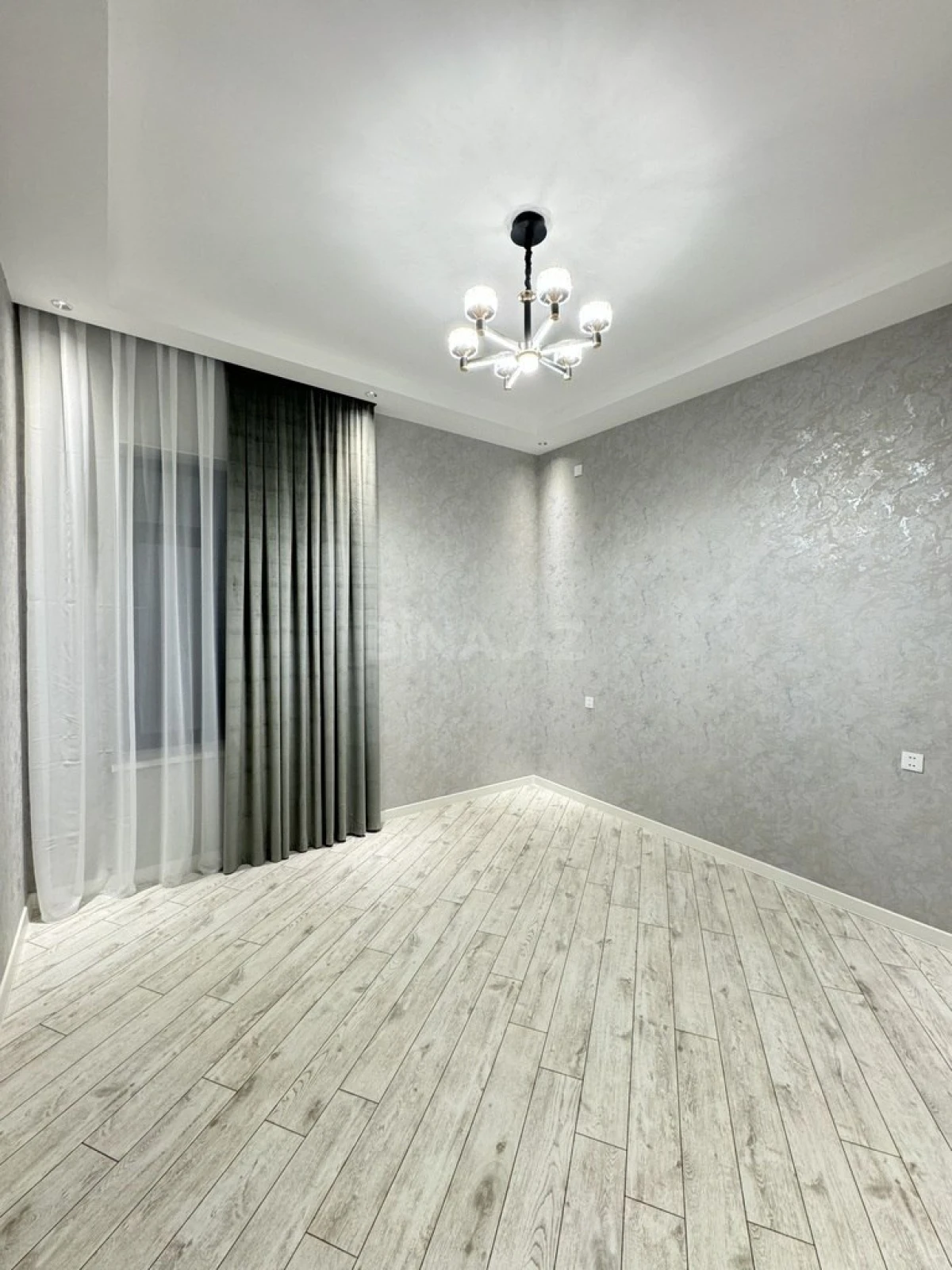 Satılır 4 otaqlı həyət evi 180 m²