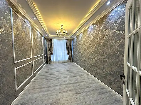 Satılır 4 otaqlı mənzil 191 m²