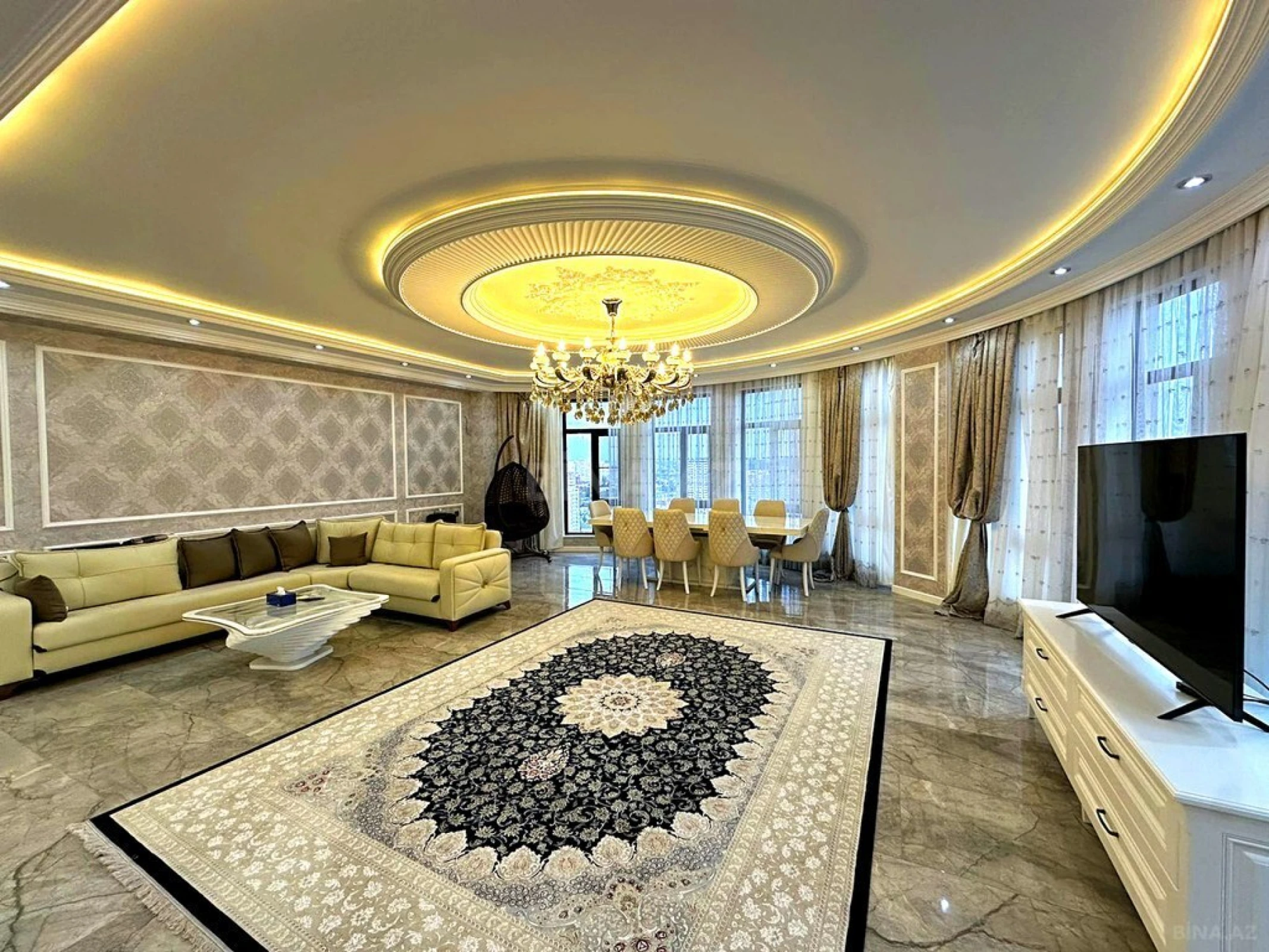 Satılır 4 otaqlı mənzil 191 m²