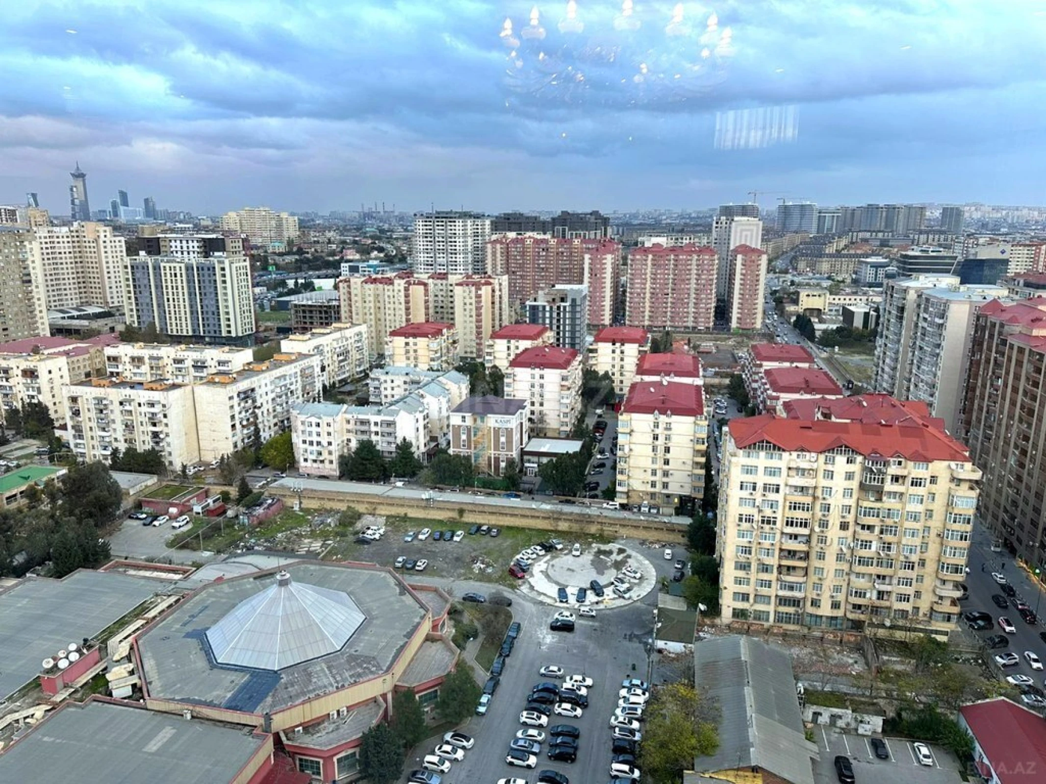 Satılır 4 otaqlı mənzil 191 m²