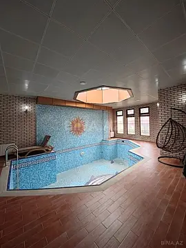 Satılır 9 otaqlı həyət evi 750 m²