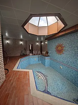 Satılır 9 otaqlı həyət evi 750 m²