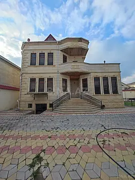 Satılır 9 otaqlı həyət evi 750 m² — Bakı, Qaraçuxur 9 otaq 750.00 m²