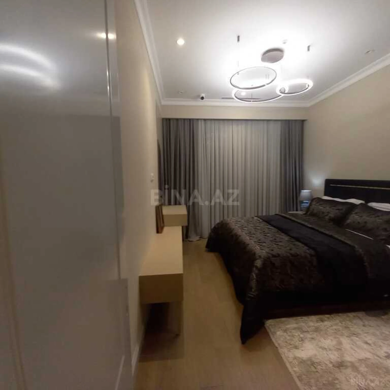 Satılır 2 otaqlı mənzil 59 m²